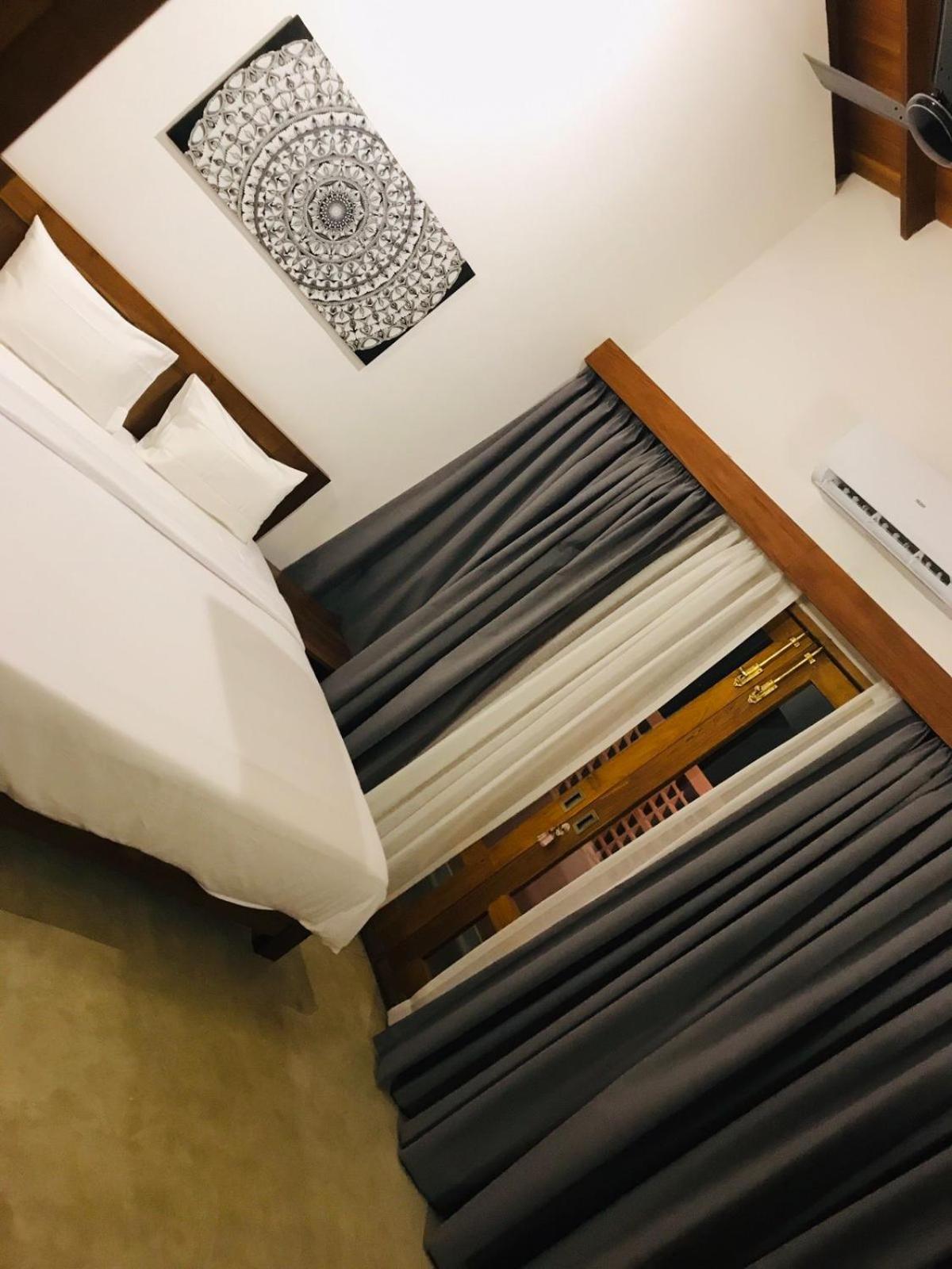 Tea Library Bed & Breakfast Хикадува Екстериор снимка