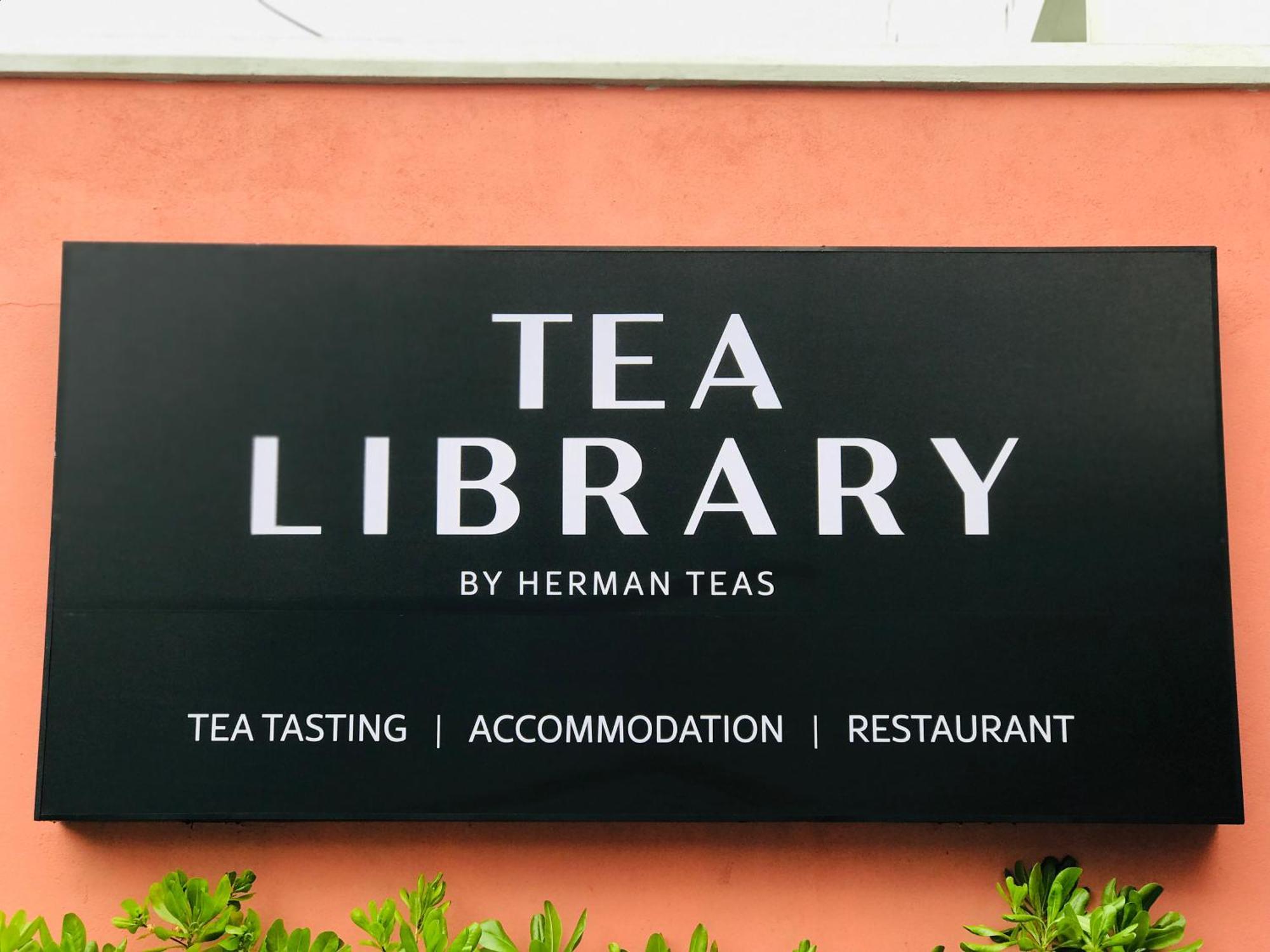 Tea Library Bed & Breakfast Хикадува Екстериор снимка